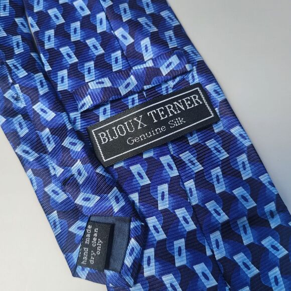 Bijoux Terner genuine silk tie blue geometric wave pattern 60in long 4in wide - Picture 2 of 8